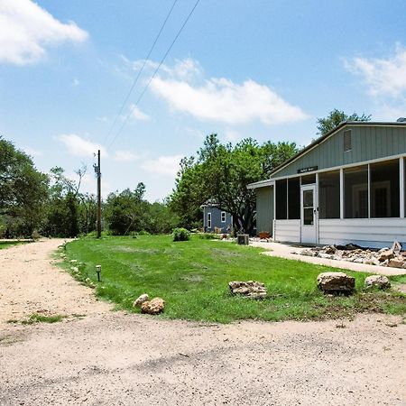Hadley'S House - A Country 3 Bdrm With Screened-In Porch 뉴 브라운펠스 외부 사진