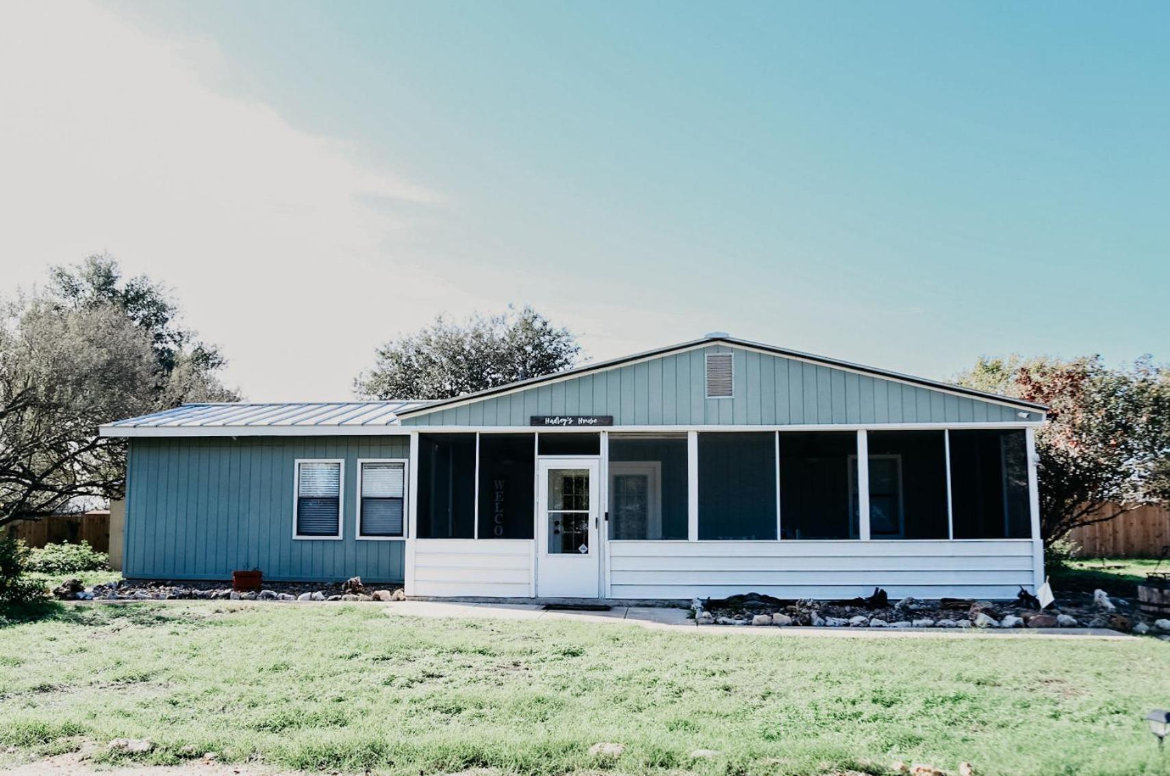 Hadley'S House - A Country 3 Bdrm With Screened-In Porch 뉴 브라운펠스 외부 사진