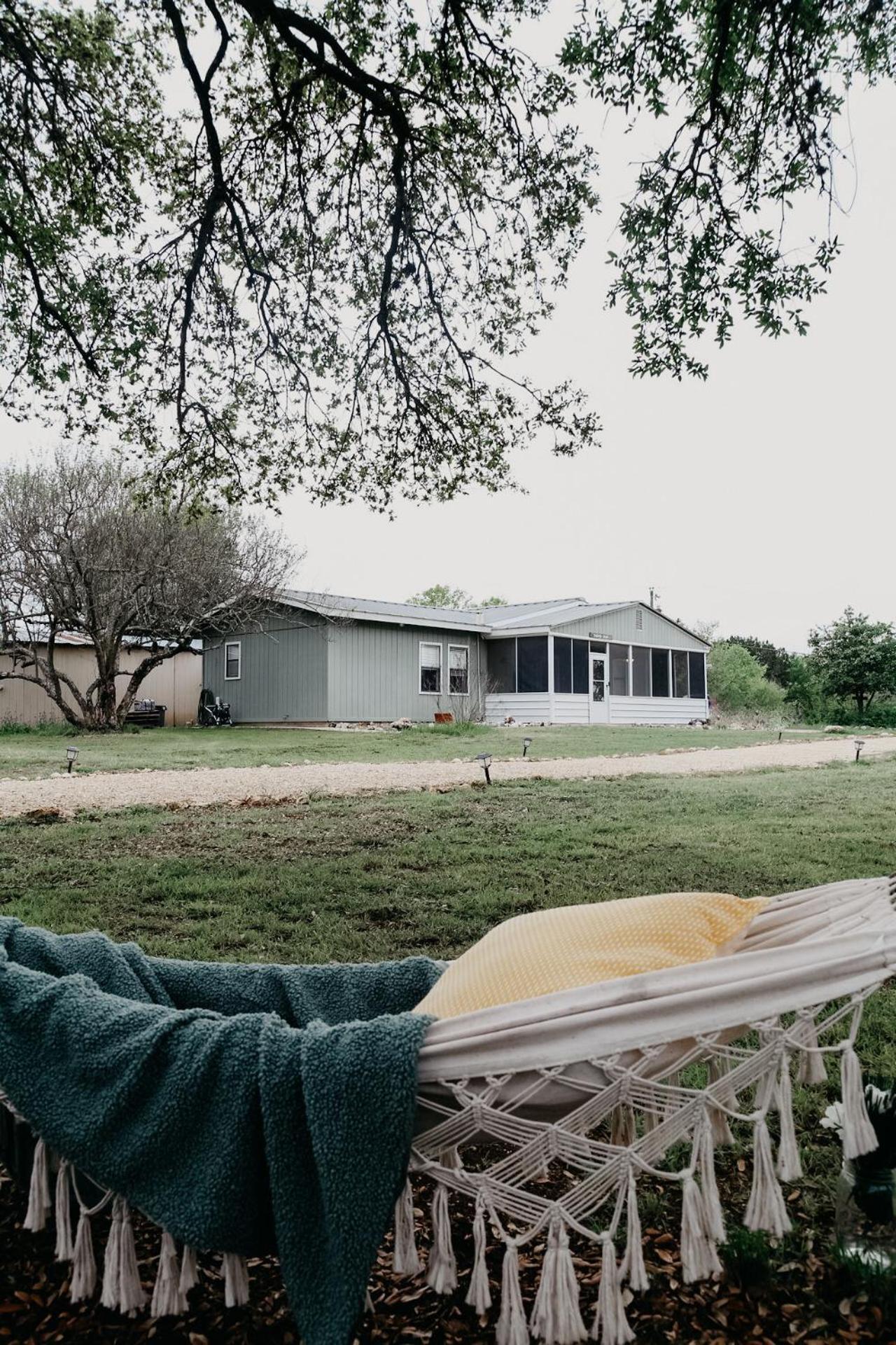 Hadley'S House - A Country 3 Bdrm With Screened-In Porch 뉴 브라운펠스 외부 사진