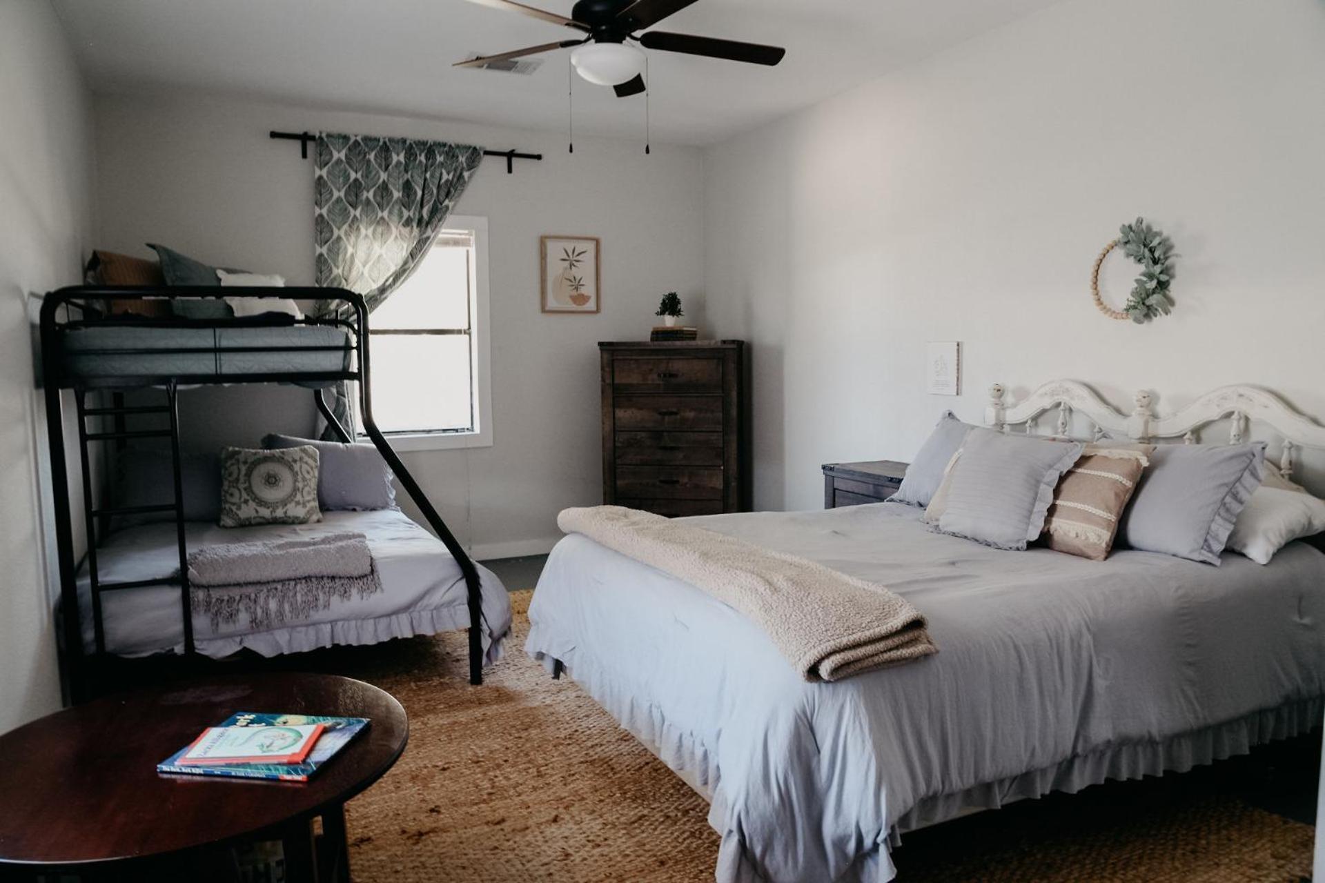 Hadley'S House - A Country 3 Bdrm With Screened-In Porch 뉴 브라운펠스 외부 사진